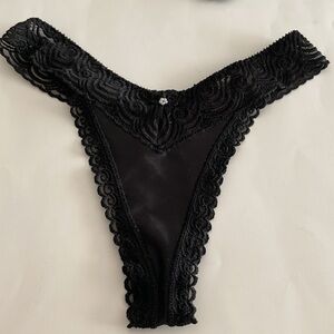 LOU black lace border thong with ribbon and pearl flower detail made in France